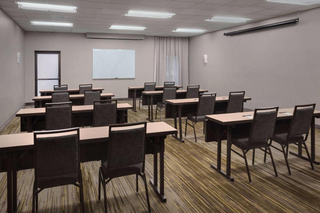 Sonesta Select Newport Middletown Hotell Exteriör bild
